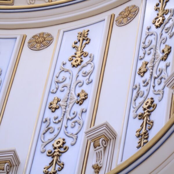 تذهيب و تعتيك جدارية